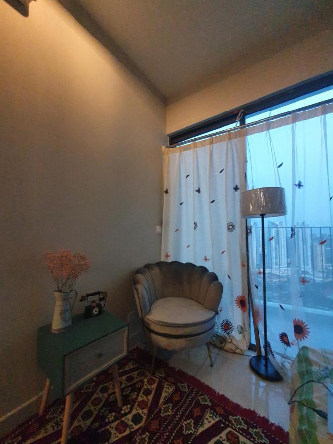 Studio Near Klcc And Lrt With Superb View Kuala Lumpur Eksteriør billede