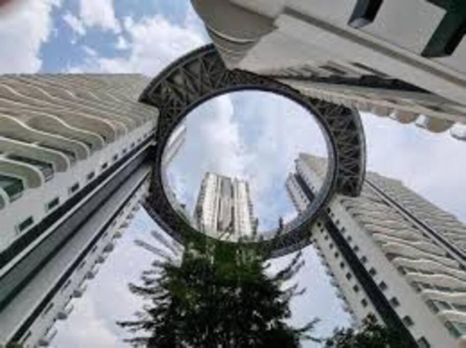Studio Near Klcc And Lrt With Superb View Kuala Lumpur Eksteriør billede